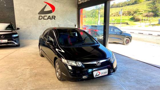HONDA CIVIC 1.8 LXS 16V FLEX 4P AUTOMÁTICO HONDA CIVIC 1.8 LXS 16V FLEX 4P AUTOMÁTICO